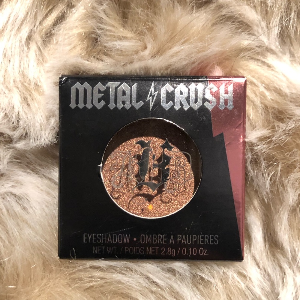 Kat Von D Eyeshadow New in Box shade is Synergy